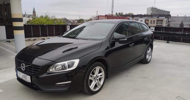 Volvo V60 cena 49900 przebieg: 249000, rok produkcji 2015 z Kielce małe 407